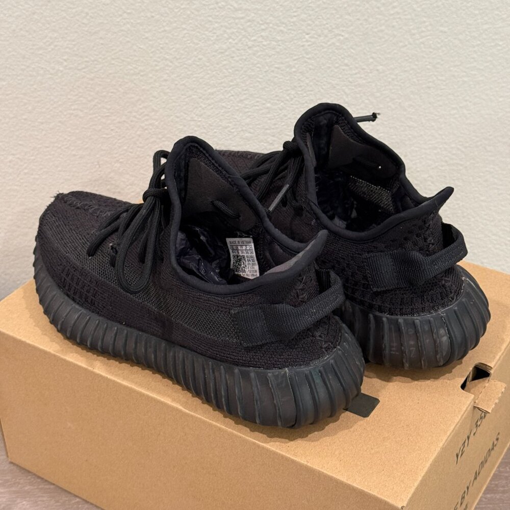 YEEZY BOOST 350 V2 HQ4540 ONYX/ONYX/ONYX - Picture 5 of 10